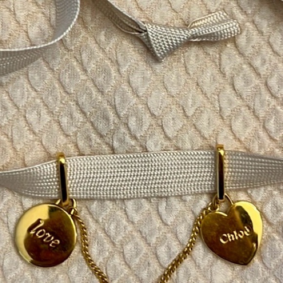 ?Chloé LOVE Chloé Gold Tone 2 Charm Ballerina Pink Ribbon Tie-up Choker Necklace